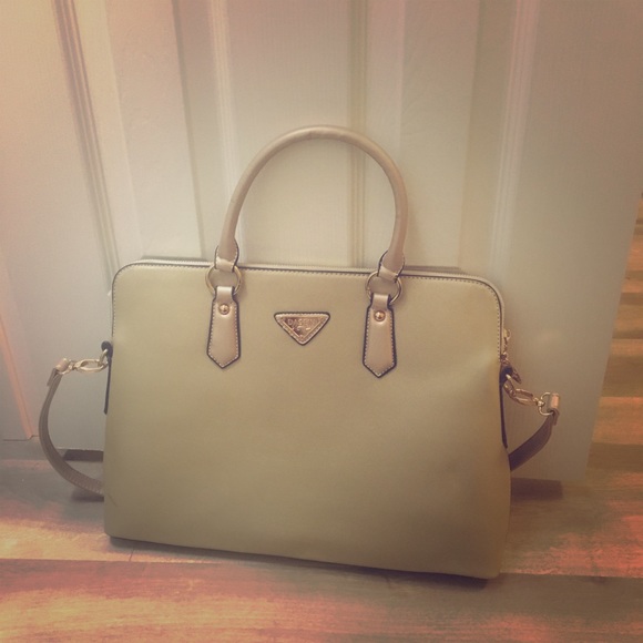 Purse - Picture 1 of 6